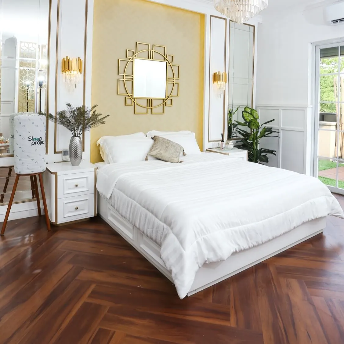Stripes White - Premium Bedding Set (TENCEL™ Lyocell)