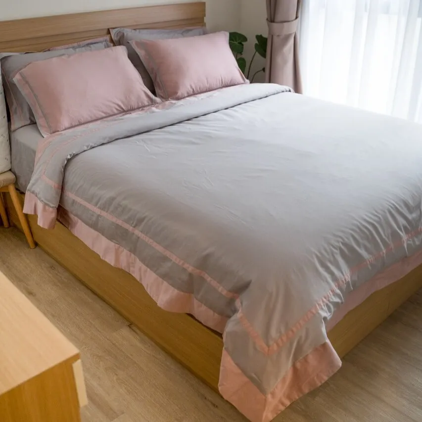Medium Grey & Pink - Velvet Frame Premium Cotton Bedding Set (2 Edge Lines)