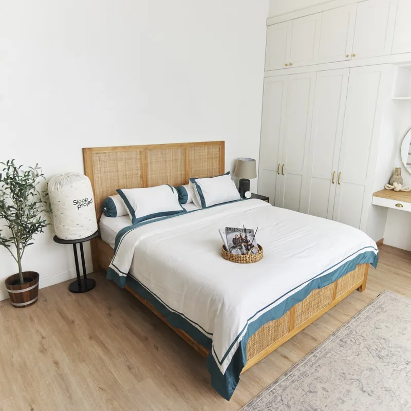White & Emerald - Velvet Frame Premium Cotton Bedding Set (2 Edge Lists)